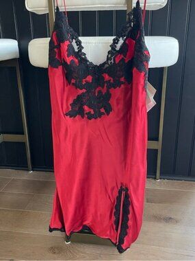 La Perla Maison Red Black Short Slip Nightgown NWT